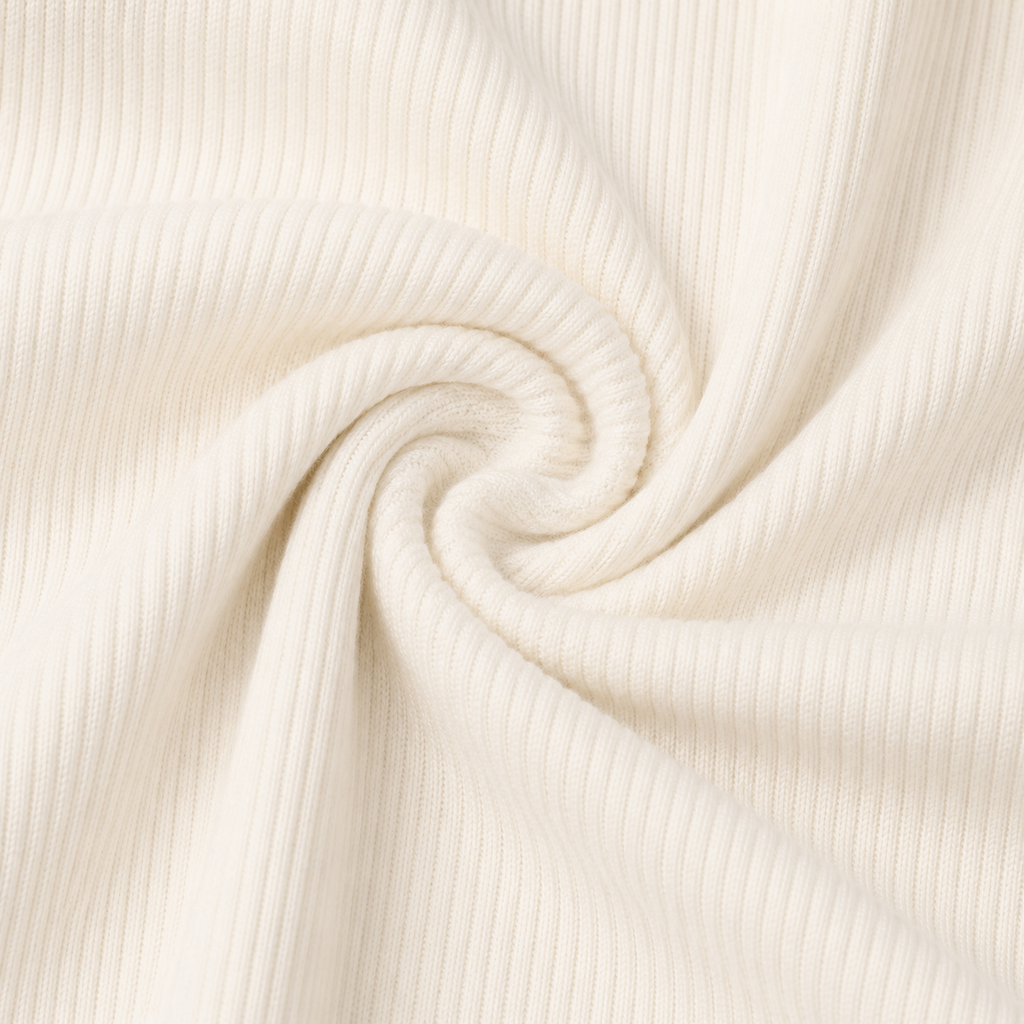 Close-up of the white ribbed fabric texture used in the Fitfigura Rib Short – Soft Sculpt Form.
